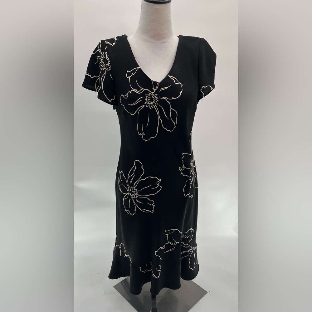 S.L. Fashions Floral Print Top – Size 10 (Black & White, Pre-Loved)